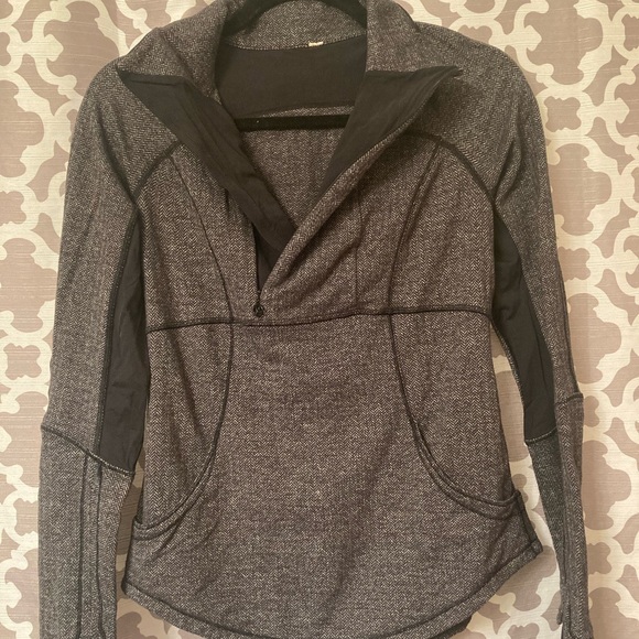 Lululemon 1/2 zip pullover.                          GUC. Herringbone - Picture 4 of 4